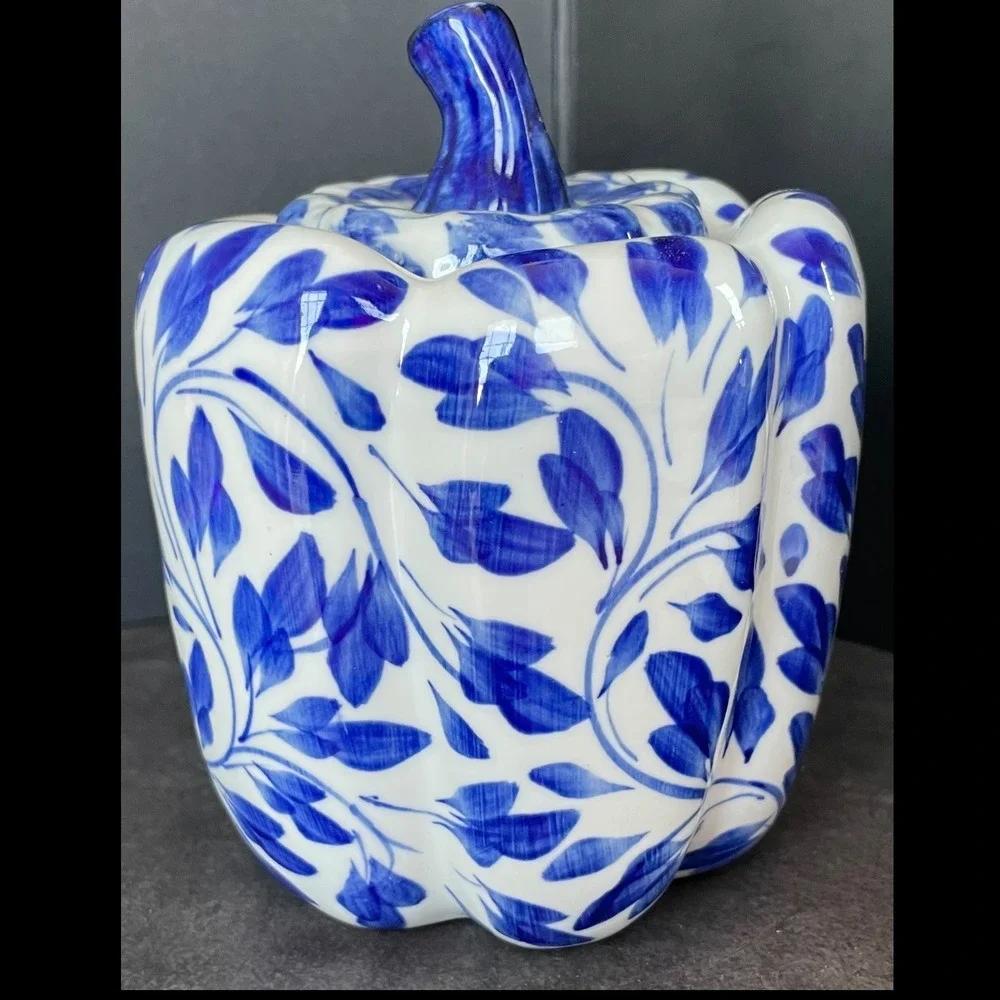 Handcrafted Blue and White Ceramic‎ Bell Pepper Lidded Canister Thailand Floral